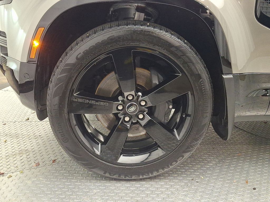 Thumbnail: 2025 Land Rover Defender - 8