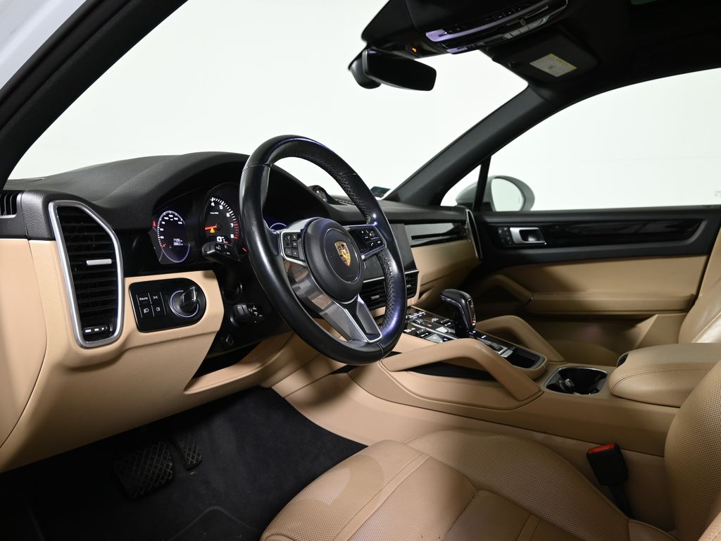 Thumbnail: 2022 Porsche Cayenne - 4