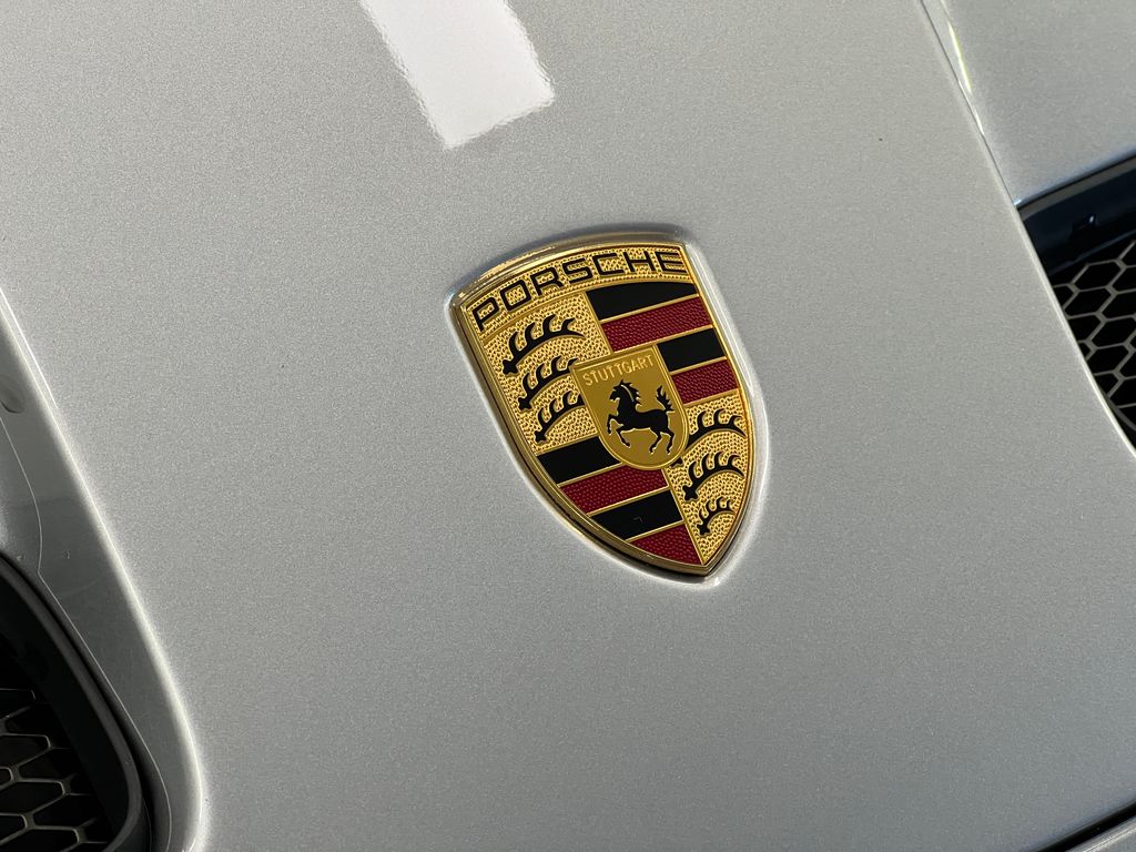 Thumbnail: 2022 Porsche 911 - 14