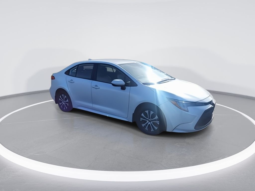 2022 Toyota Corolla LE 2