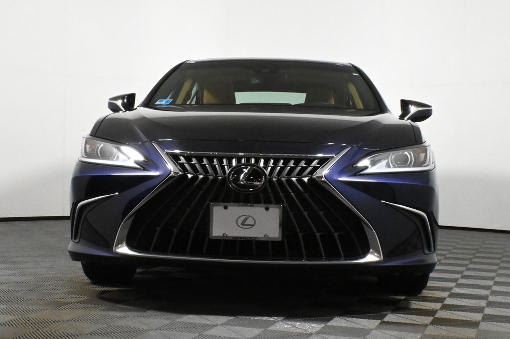 Thumbnail: 2022 Lexus ES - 10