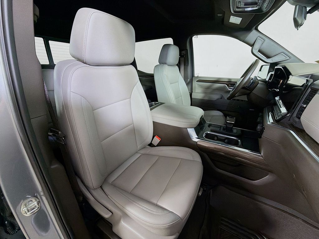 Used 2025 Chevrolet Silverado 1500 Truck