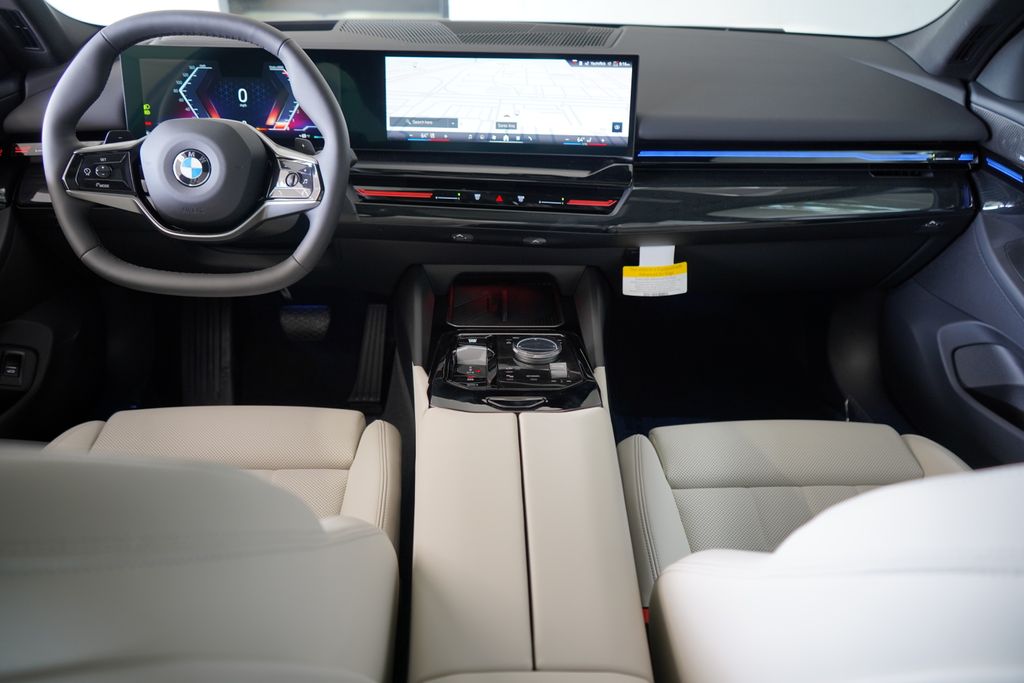Thumbnail: 2025 BMW 5 Series - 14