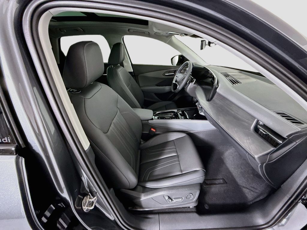 Thumbnail: 2026 Audi Q3 - 22