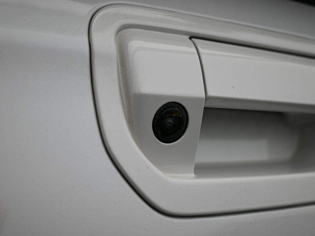 Used 2023 Platinum White Pearl Honda RTL image 42