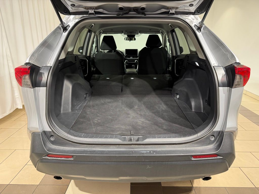 Thumbnail: 2024 Toyota RAV4 - 12