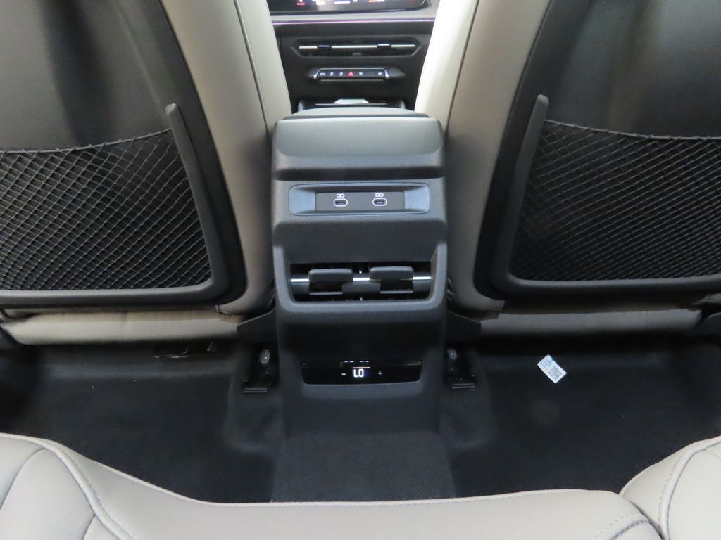 Thumbnail: 2026 Audi Q3 - 24