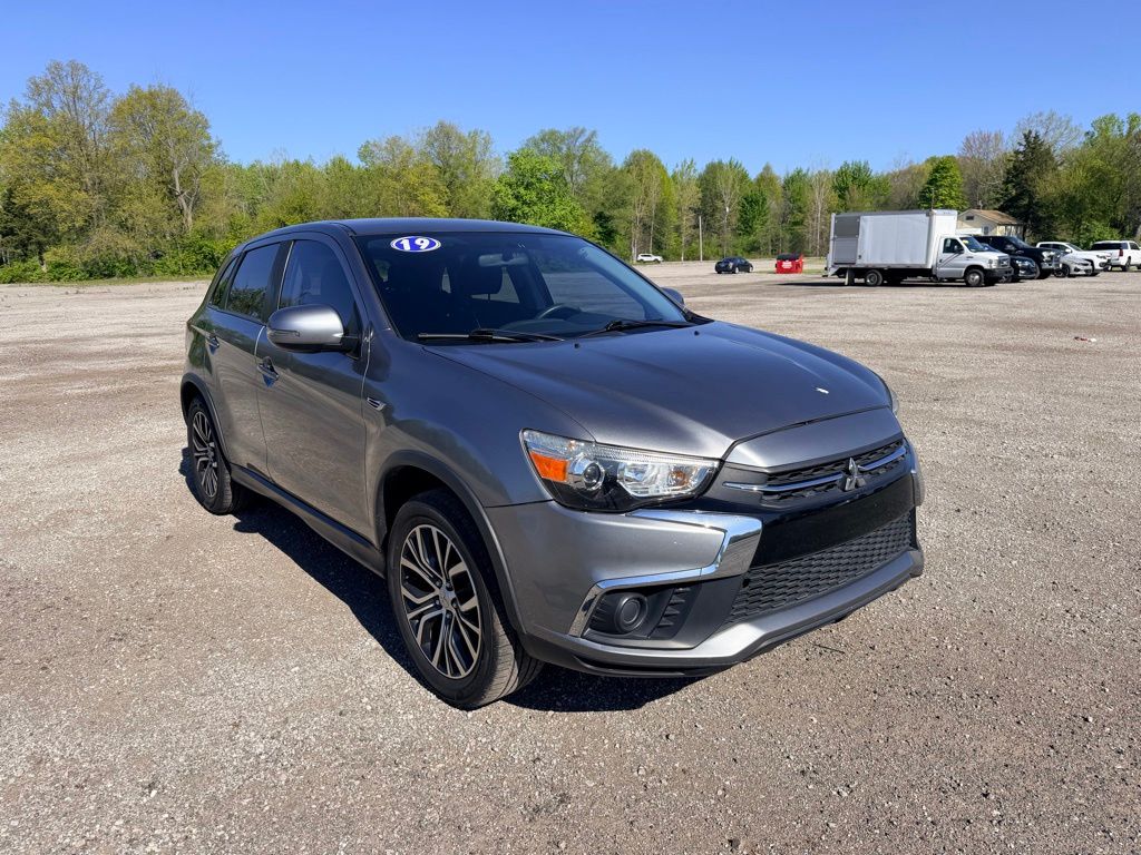 2019 Mitsubishi Outlander Sport 2.0 ES 2WD CVT's photo