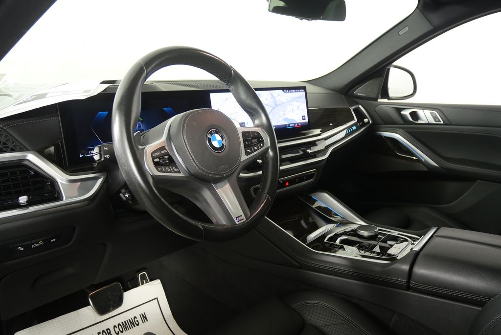 Thumbnail: 2025 BMW X6 - 13
