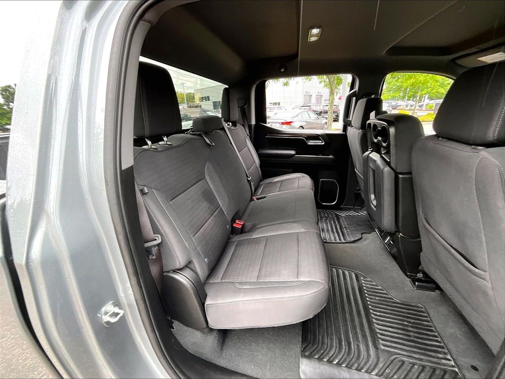 2023 Chevrolet Silverado 1500 — photo 16