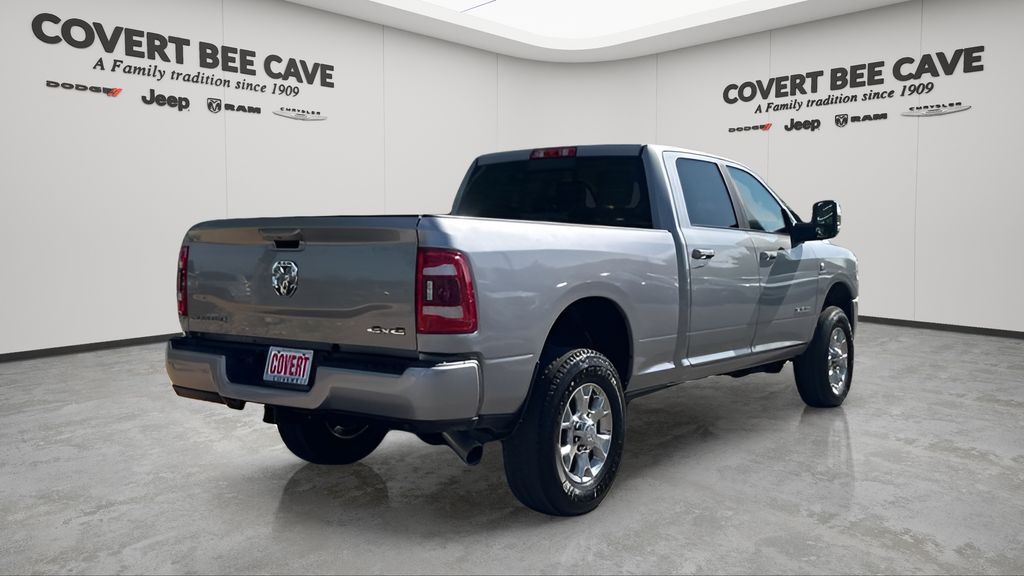 Used 2024 Silver Ram Laramie image 9