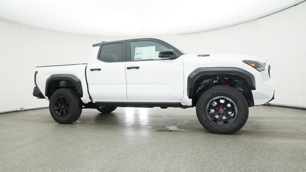 Thumbnail: 2025 Toyota Tacoma - 18