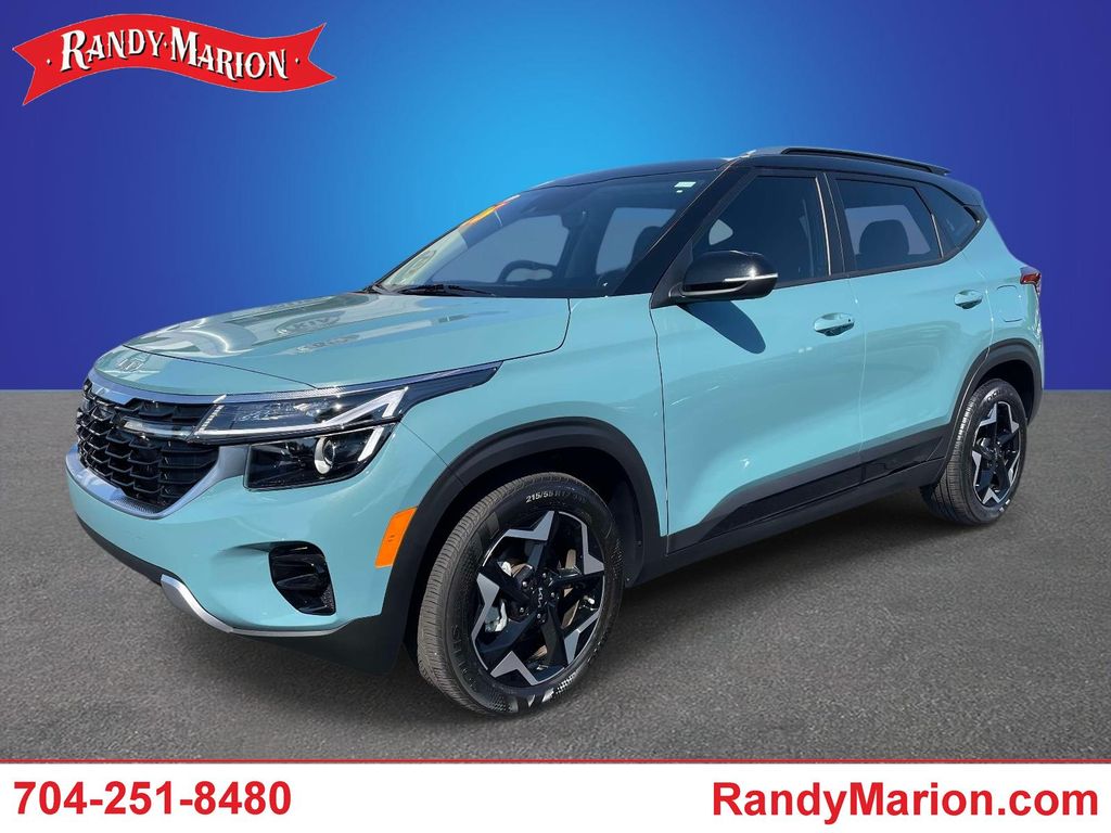 Pluton Blue/Black Roof 2026 Kia Seltos SUV / Crossover Front-Wheel Drive Continuously Variable Transmission