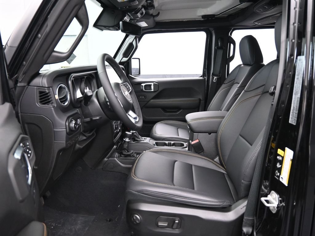 New 2025 Black Clearcoat Jeep Sahara image 11