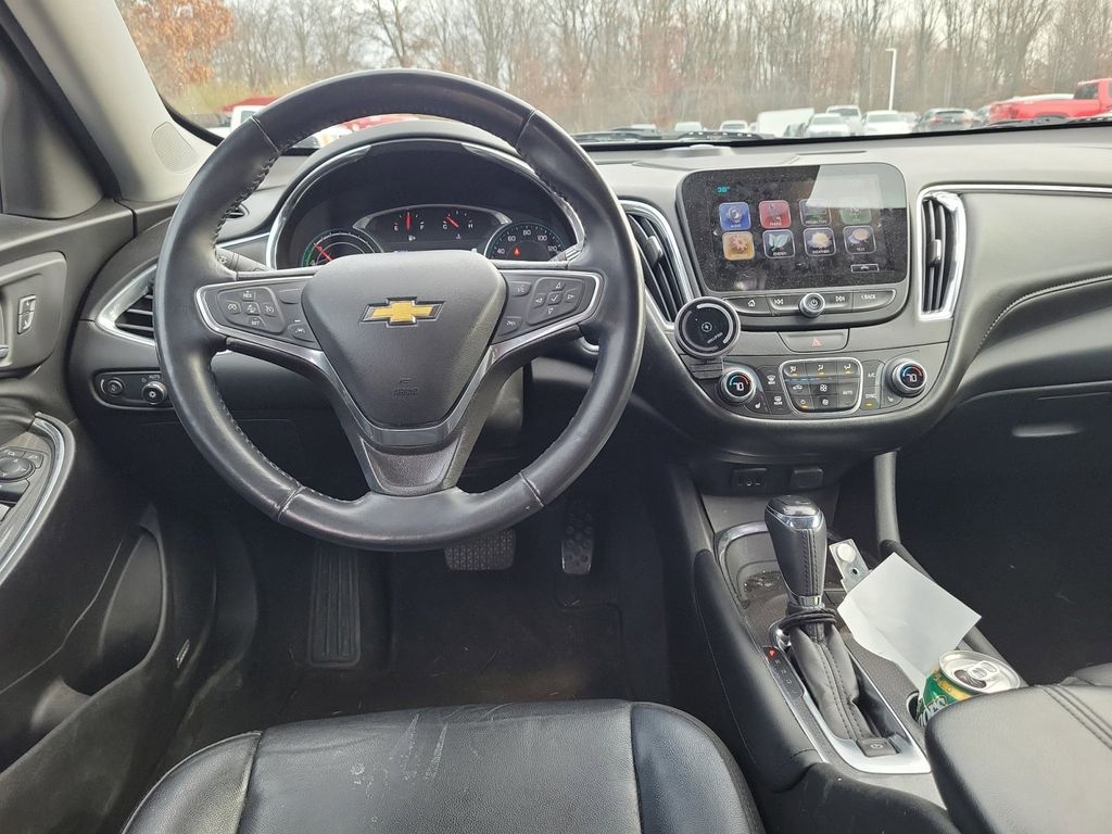 2018 Chevrolet Malibu Hybrid 9