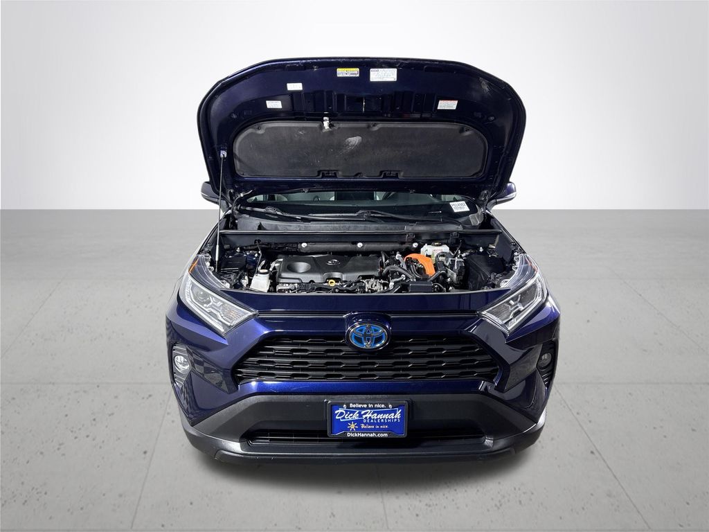 2020 Toyota RAV4 Hybrid XLE