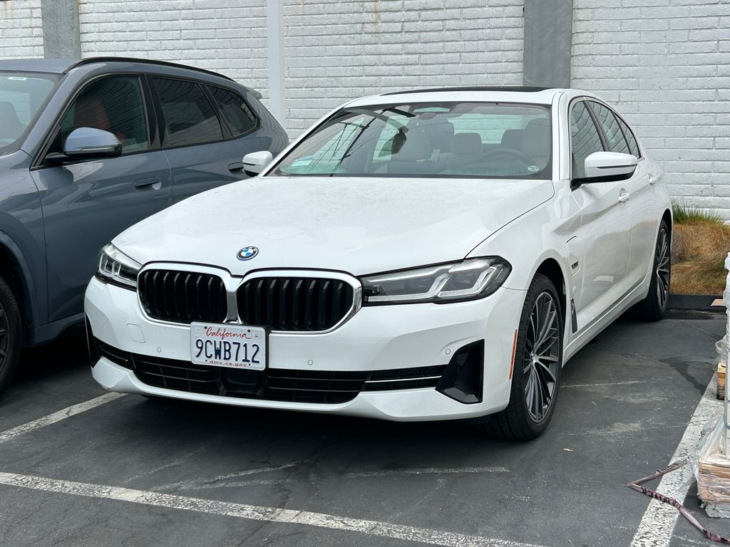 Thumbnail: 2023 BMW 5 Series - 2