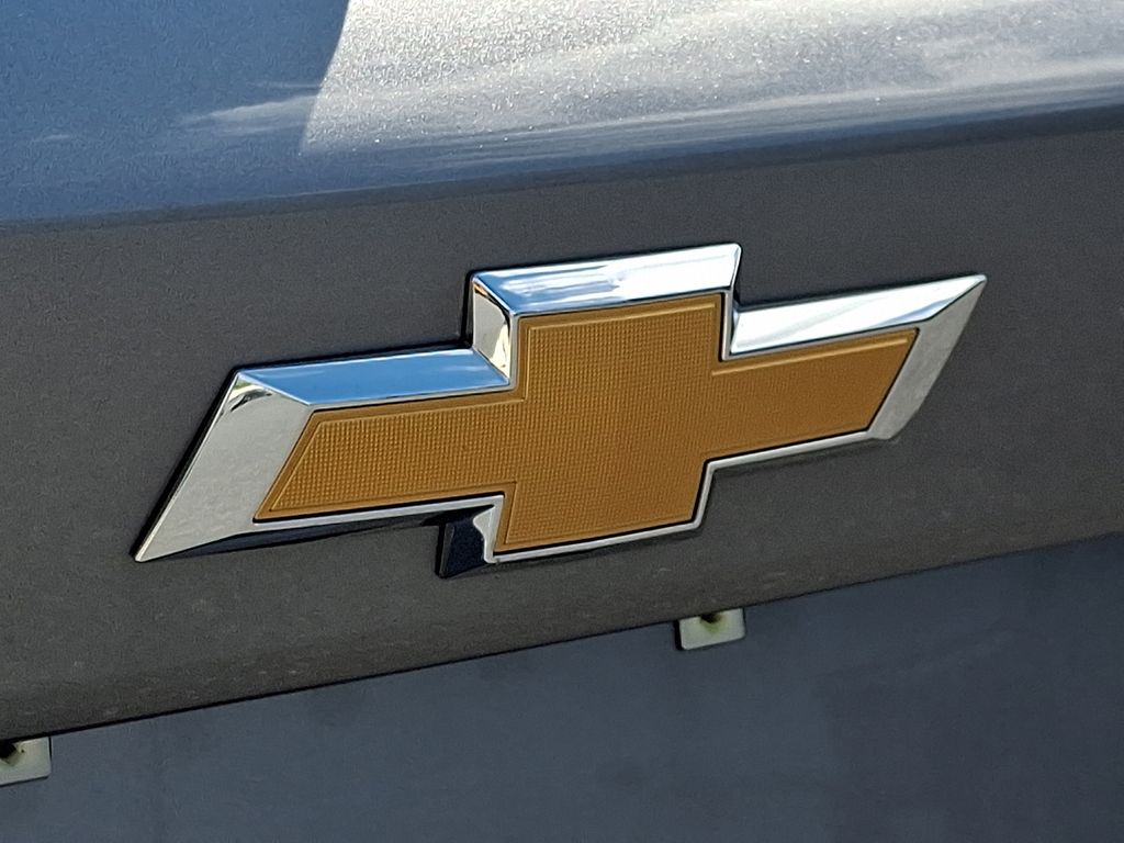 2025 Chevrolet Trax LT Gray at South Hills Kia