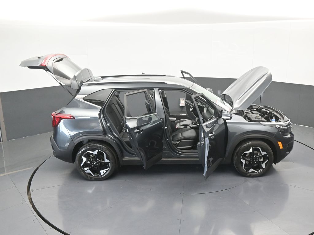 Used 2024 Gravity Gray Kia EX image 70