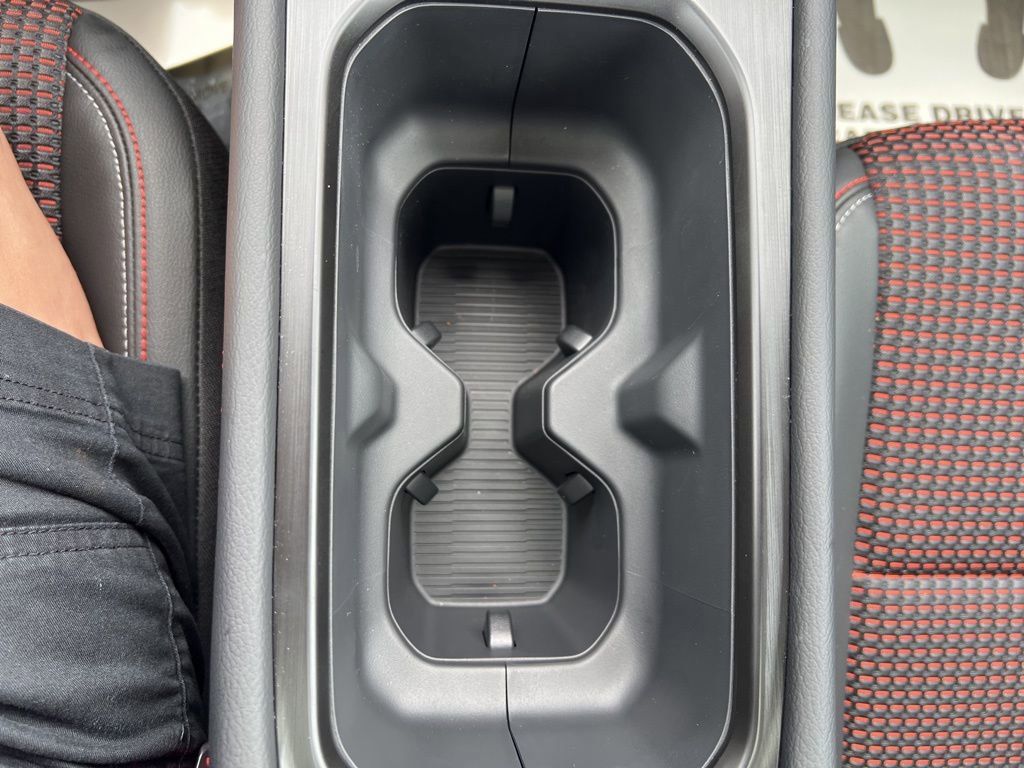 2025 Scarlet Ember Tintcoat Nissan Kicks SR FWD SUV