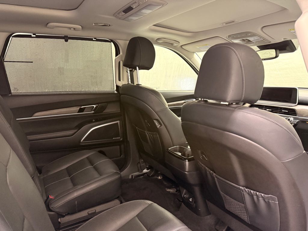 Thumbnail: 2022 Kia Telluride - 27