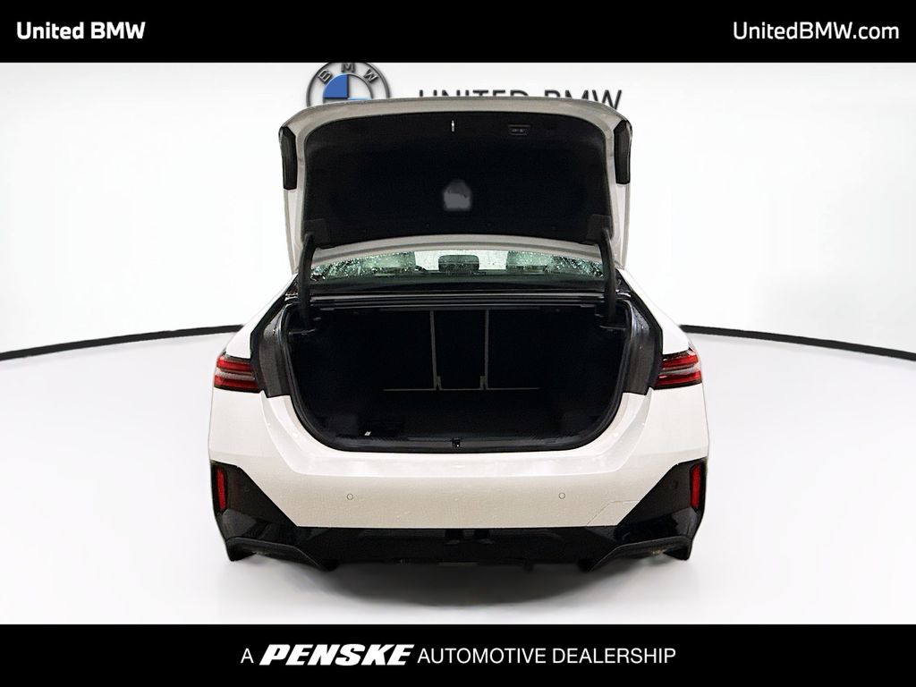 Thumbnail: 2026 BMW 5 Series - 14