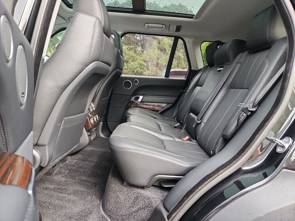 Thumbnail: 2015 Land Rover Range Rover - 10