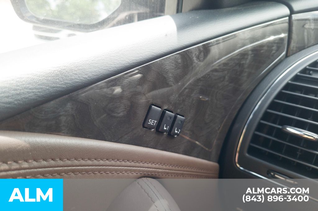 Used 2023 Blue Pearl Nissan Platinum image 15