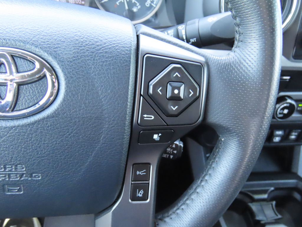 2018 Toyota Tacoma Limited 12