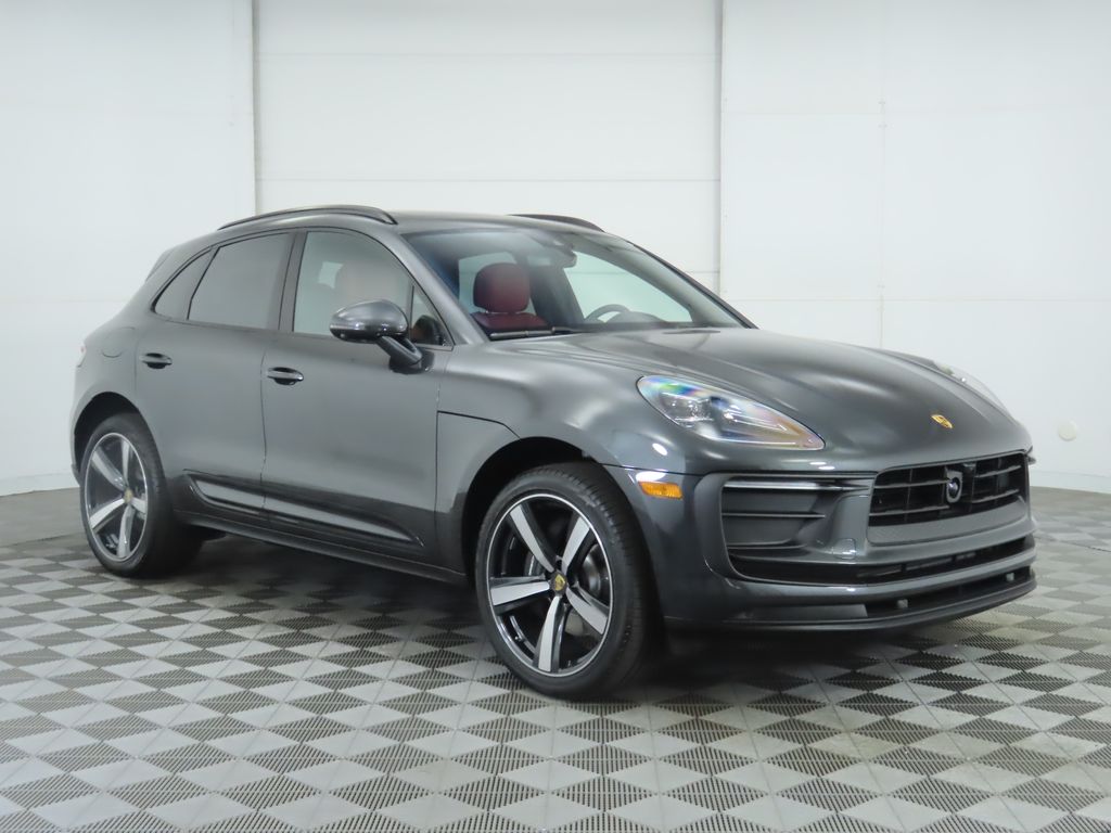 Thumbnail: 2025 Porsche Macan - 9