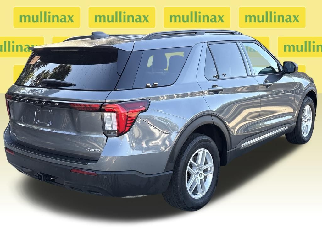 Certified Used 2025 Gray Ford Active image 9