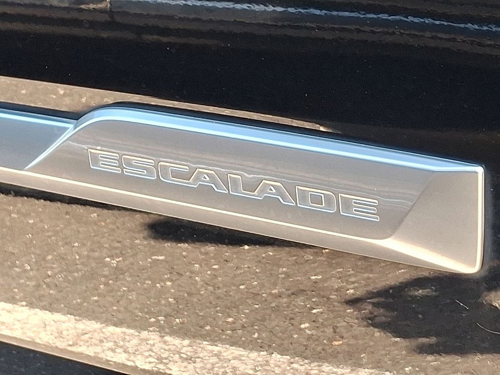 Thumbnail: 2018 Cadillac Escalade - 4