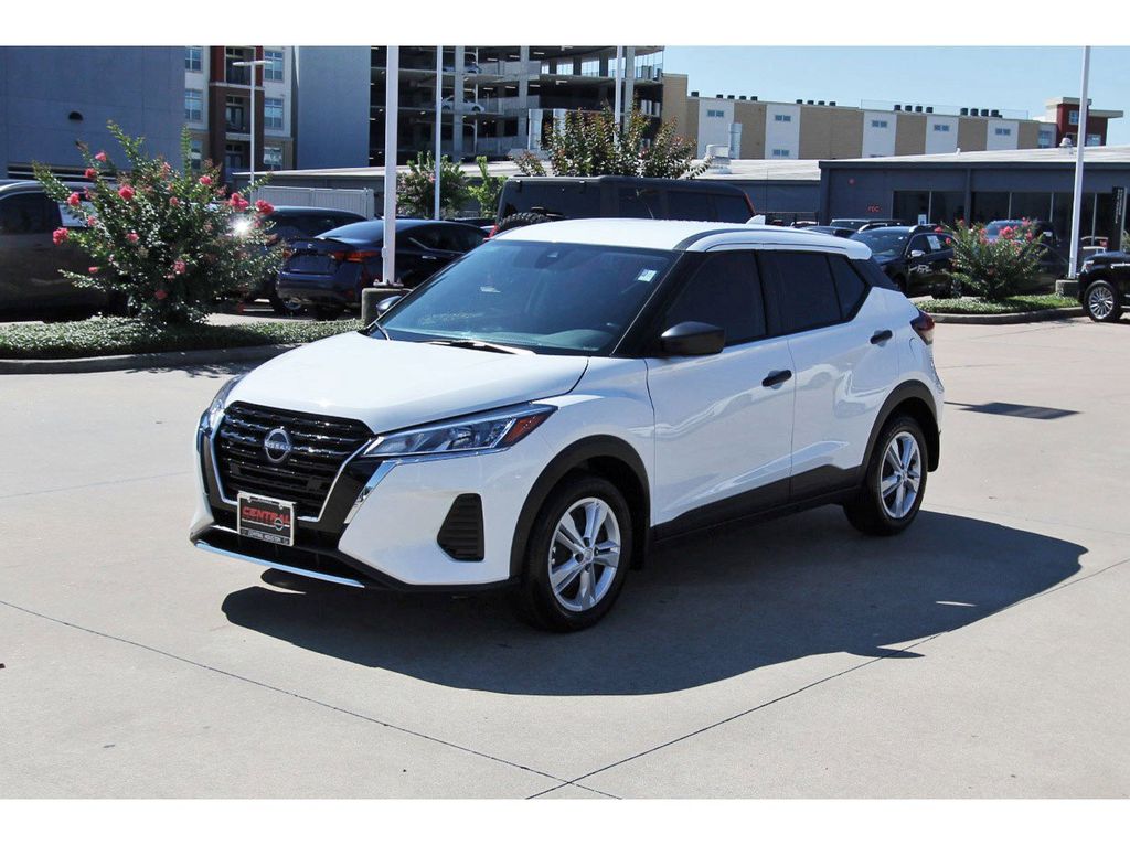 2025 Nissan Kicks Play S White at South Houston Nissan