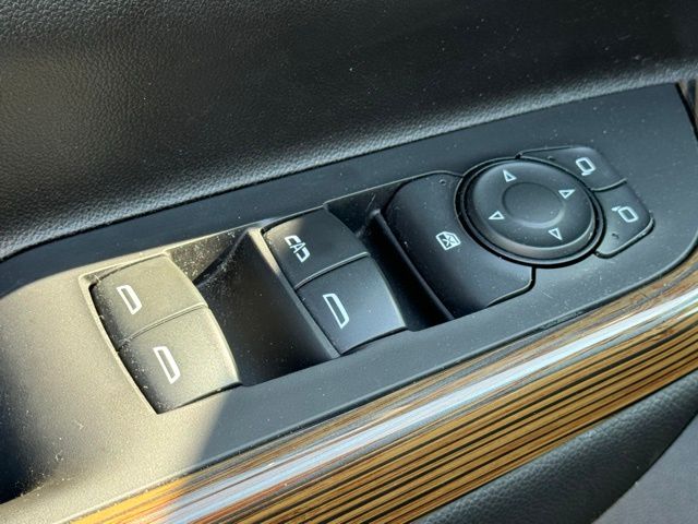 2023 GMC Acadia SLE - Photo 15