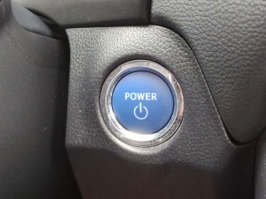 Thumbnail: 2022 Toyota RAV4 - 25