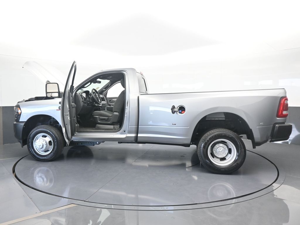 Used 2024 Billet Silver Metallic Clearcoat Ram Tradesman image 69