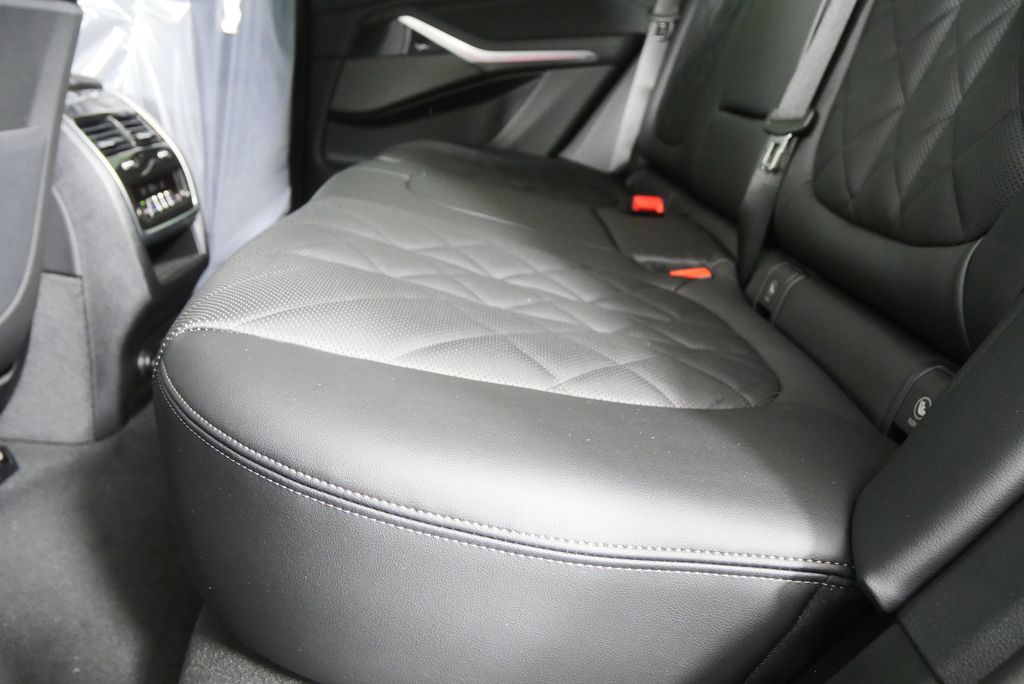 Thumbnail: 2026 BMW X5 - 14