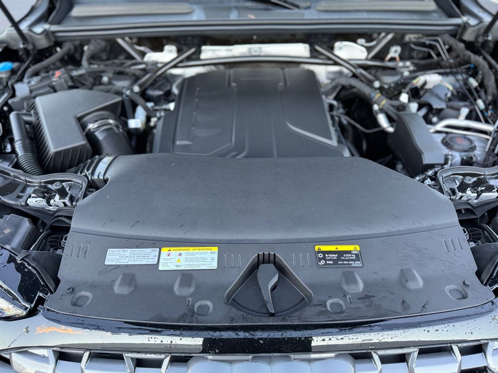 Thumbnail: 2025 Audi Q5 - 11