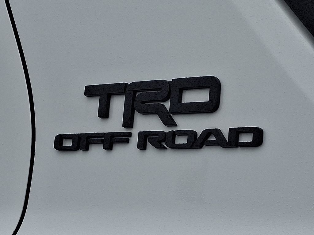 Thumbnail: 2025 Toyota 4Runner - 32