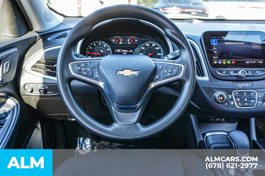 Used 2024 Gray Chevrolet LT image 28