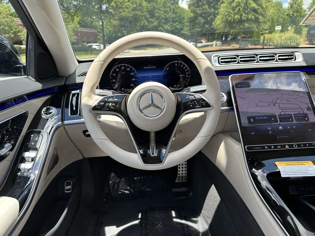 2024 Mercedes-Benz S-Class S 580e 32