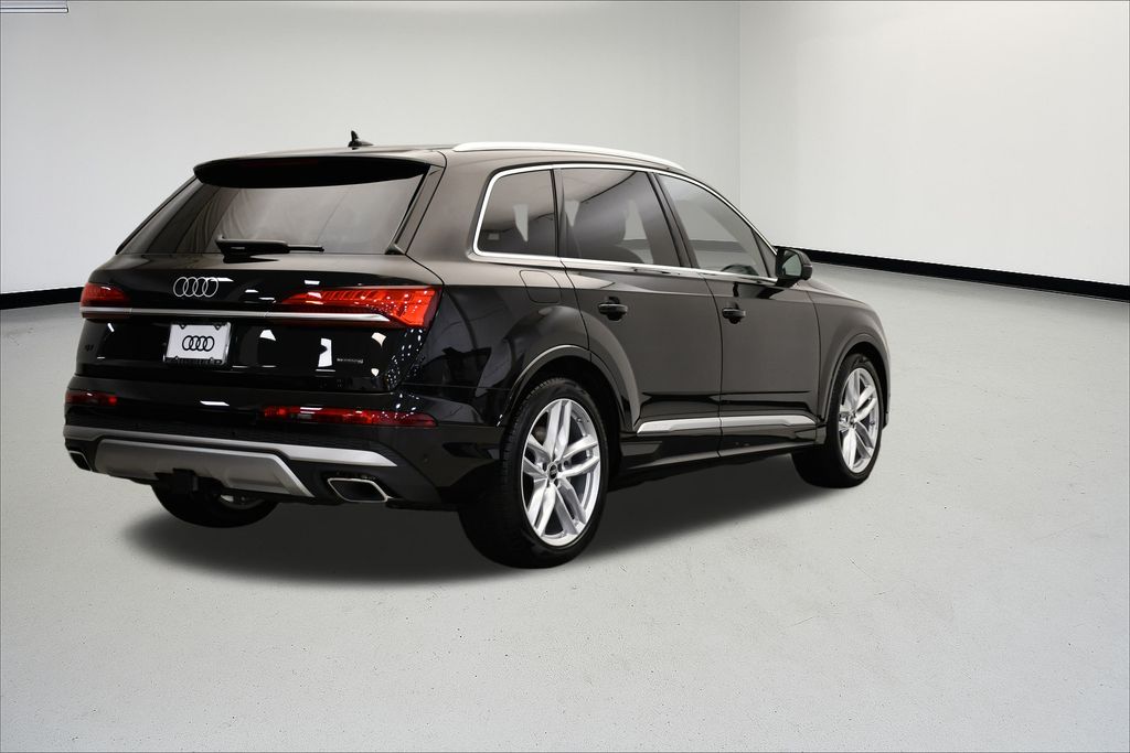 Thumbnail: 2025 Audi Q7 - 5