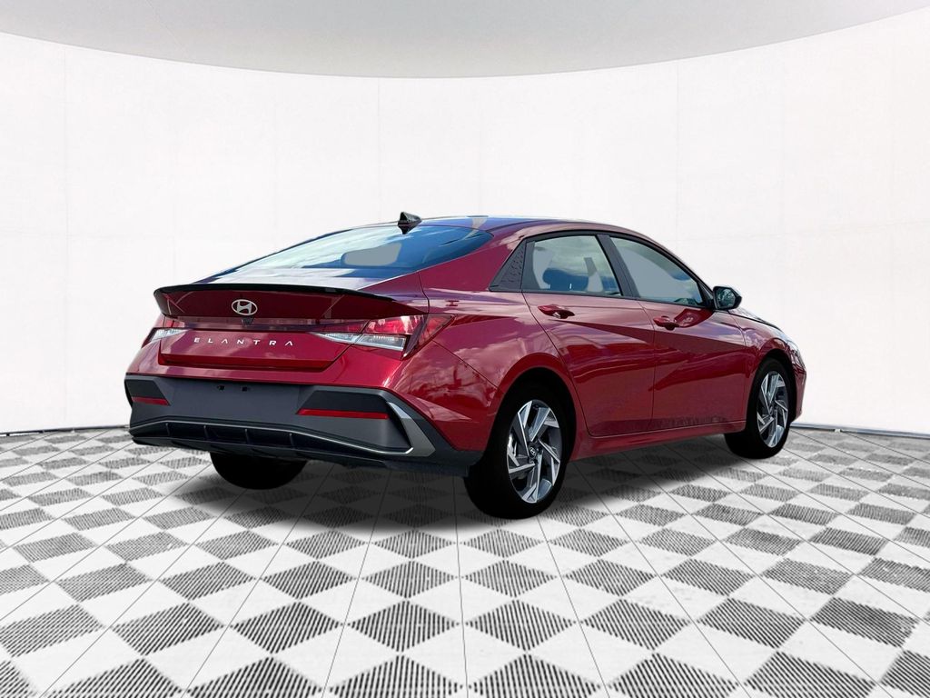 2025 Hyundai Elantra SEL 7