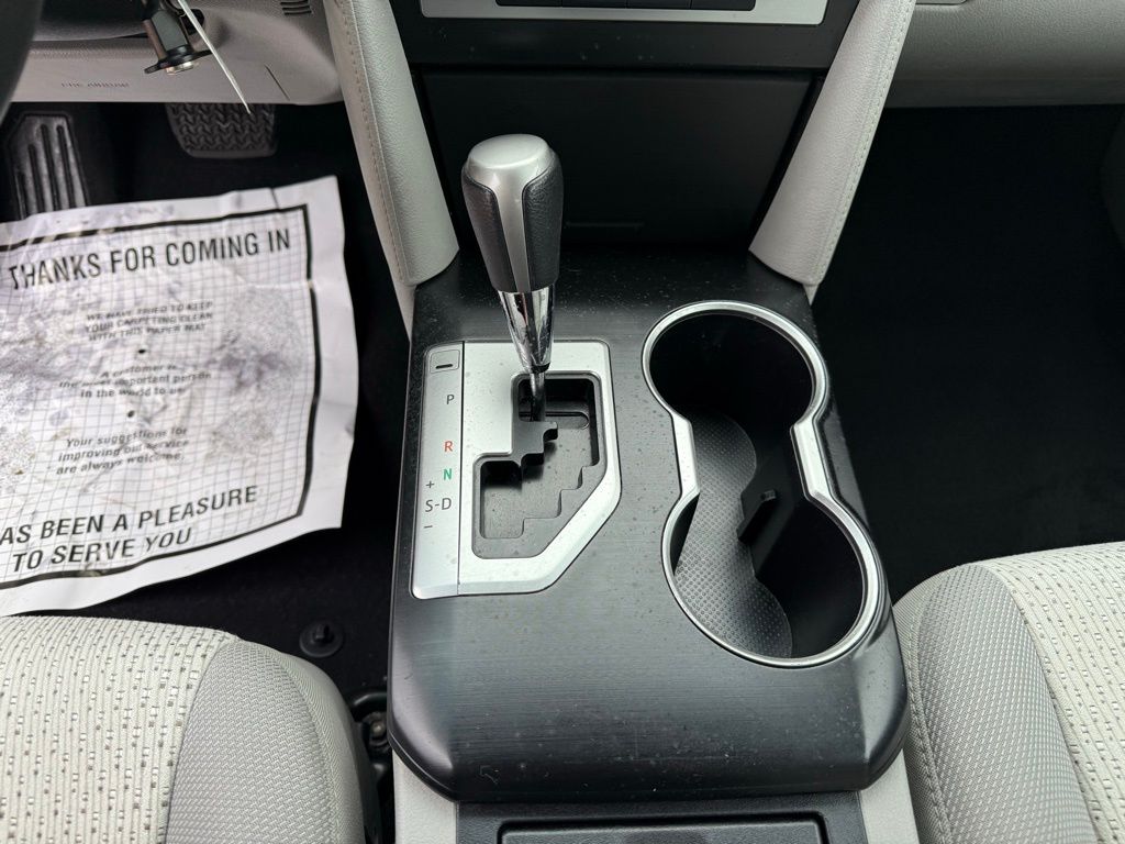 Thumbnail: 2013 Toyota Camry - 18