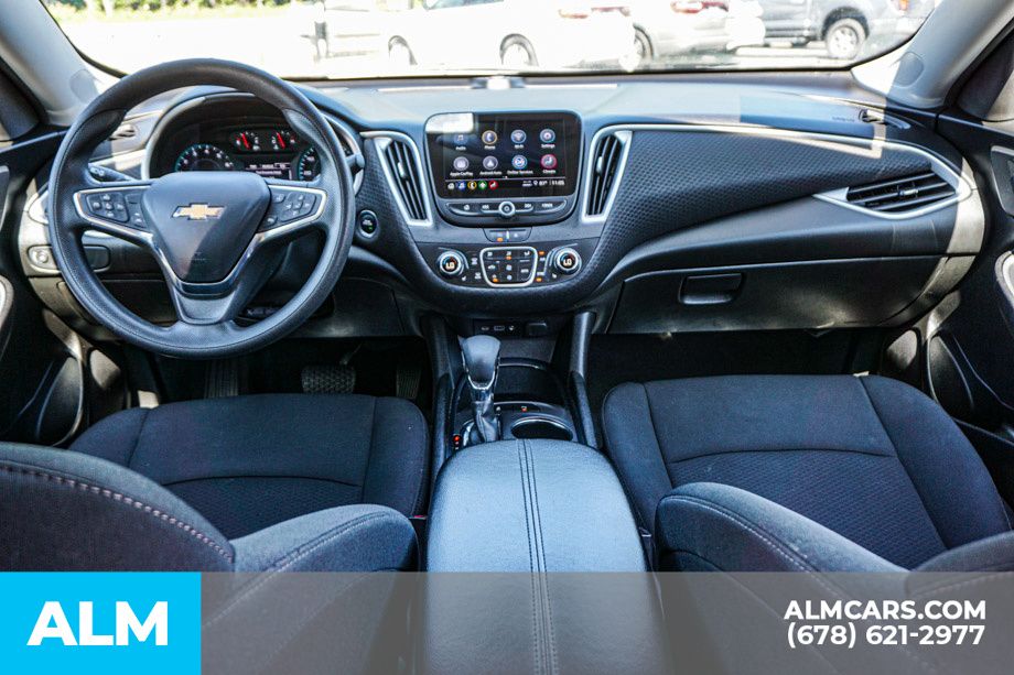 Used 2024 Gray Chevrolet LT image 25