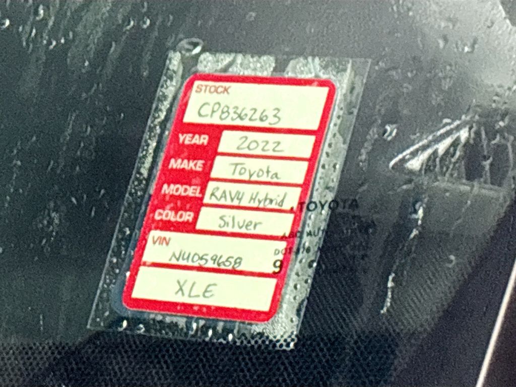 2022 Toyota RAV4 Hybrid XLE