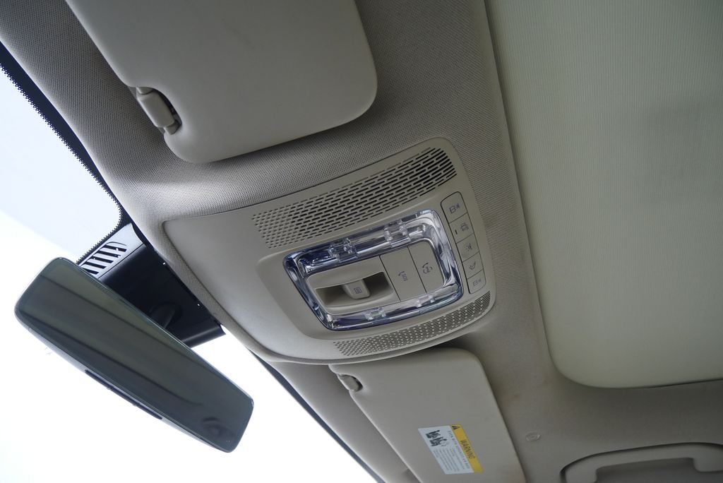 Thumbnail: 2023 Mercedes-Benz GLB - 23