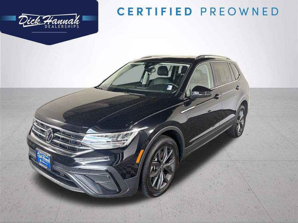 Deep Black Pearl 2022 Volkswagen Tiguan SUV / Crossover All-Wheel Drive 8-Speed Automatic