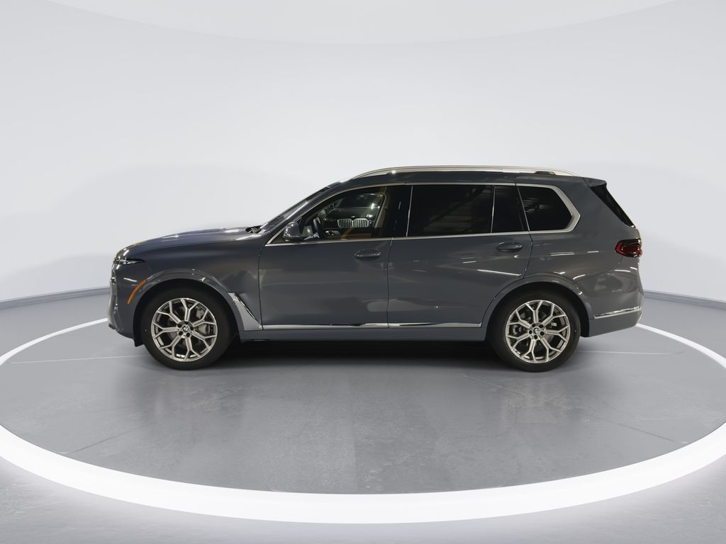 Thumbnail: 2026 BMW X7 - 5