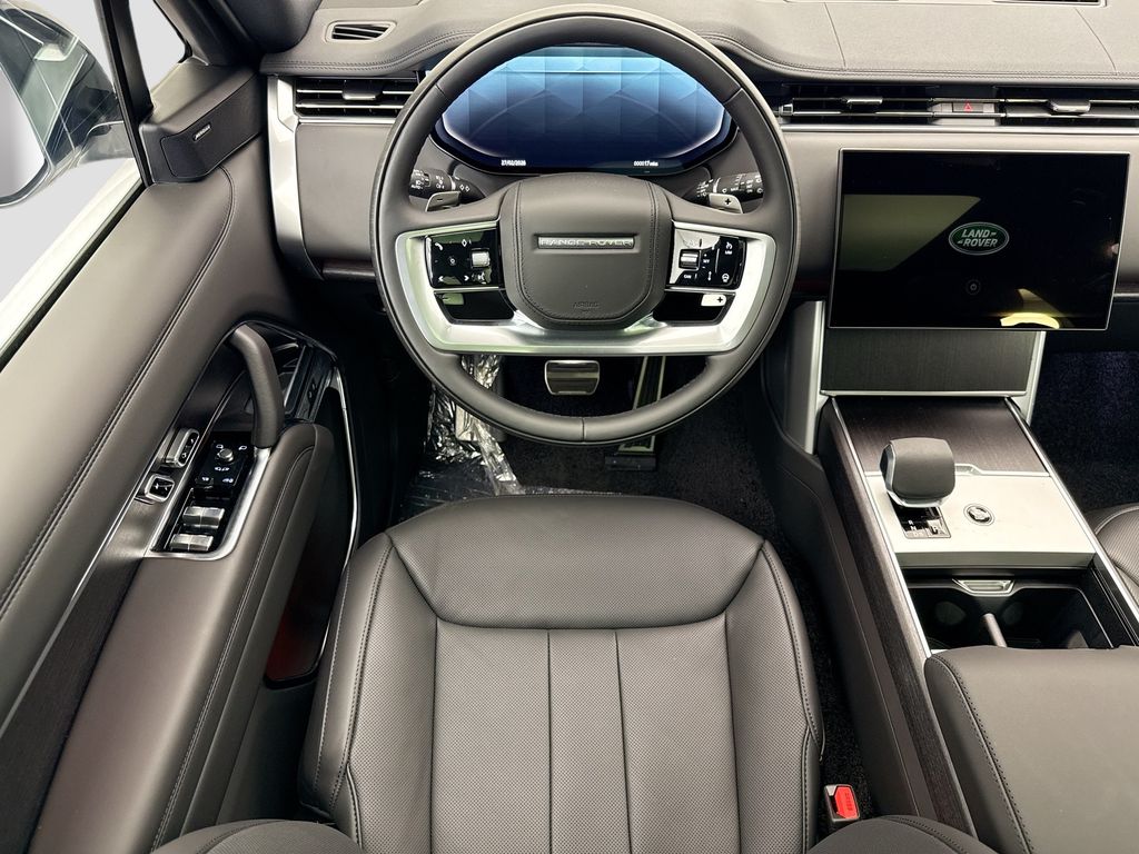 Thumbnail: 2026 Land Rover Range Rover - 10